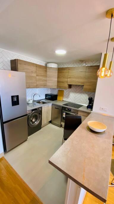 Golden Suite Ocean View & Pool Los Cristianos  Εξωτερικό φωτογραφία
